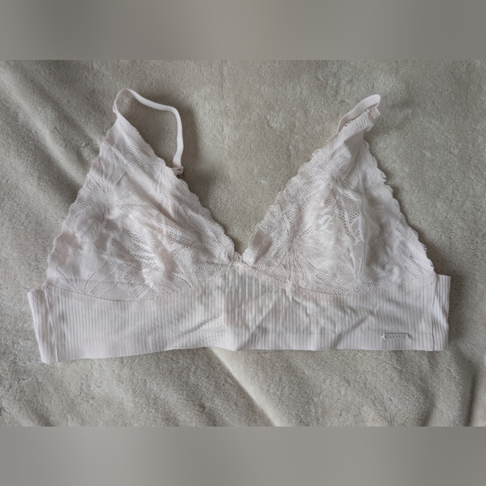 3/$30 Danskin Lace Wireless Bralette in Pale Pink